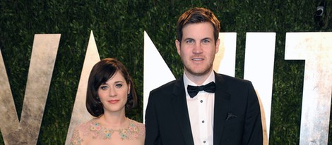 Zooey Deschanel y Jamie Linden en la fiesta post Oscar 2013 organizada por Vanity Fair