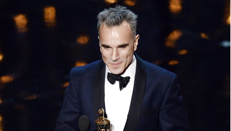 Daniel Day-Lewis recoge el Oscar 2013 a Mejor Actor