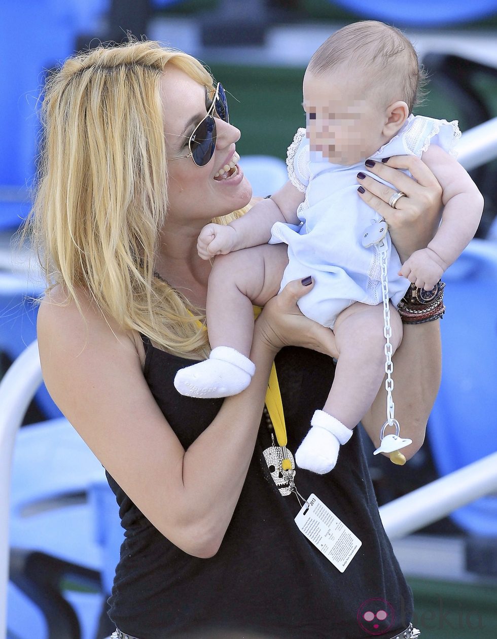 Carolina Cerezuela con su hijo Carlos en el torneo de tenis de Delray Beach