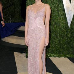 Olivia Munn en la fiesta post Oscar 2013 organizada por Vanity Fair