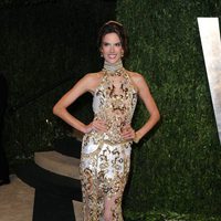 Alessandra Ambrosio en la fiesta post Oscar 2013 organizada por Vanity Fair