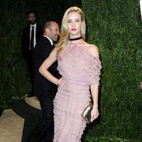 Rosie Huntington-Whiteley en la fiesta post Oscar 2013 organizada por Vanity Fair