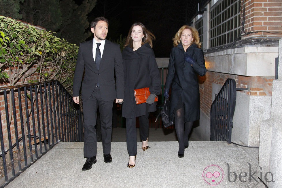 Manuel Martos, Amelia Bono y Ana Rodríguez en el funeral de María Gamboa Moreno