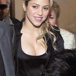 Shakira reaparece en un acto público tras ser madre de Milan