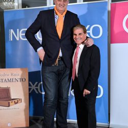 Pedro Ruiz y Fernando Romay en la presentación del libro 'Testamento'