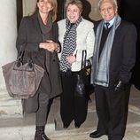 La madre de Piqué y los padres de Shakira en la inauguración de la exposición de Jaume de Laiguana