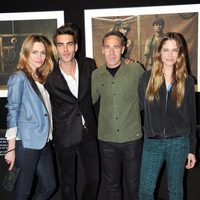 Verónica Blume, Jon Kortajarena, Álex Corretja y Martina Klein en la exposición de Jaume de Laiguana