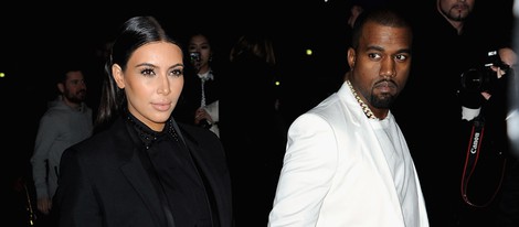 Kim Kardashian y Kanye West en el desfile de Givenchy otoño/invierno 2013/2014 en la Semana de la Moda de París