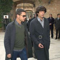 Alejandro junto a Alejo Sauras en el funeral de su padre Pepe Sancho