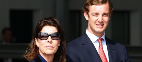 Carolina de Mónaco y Pierre Casiraghi en la presentación de un avión en Niza