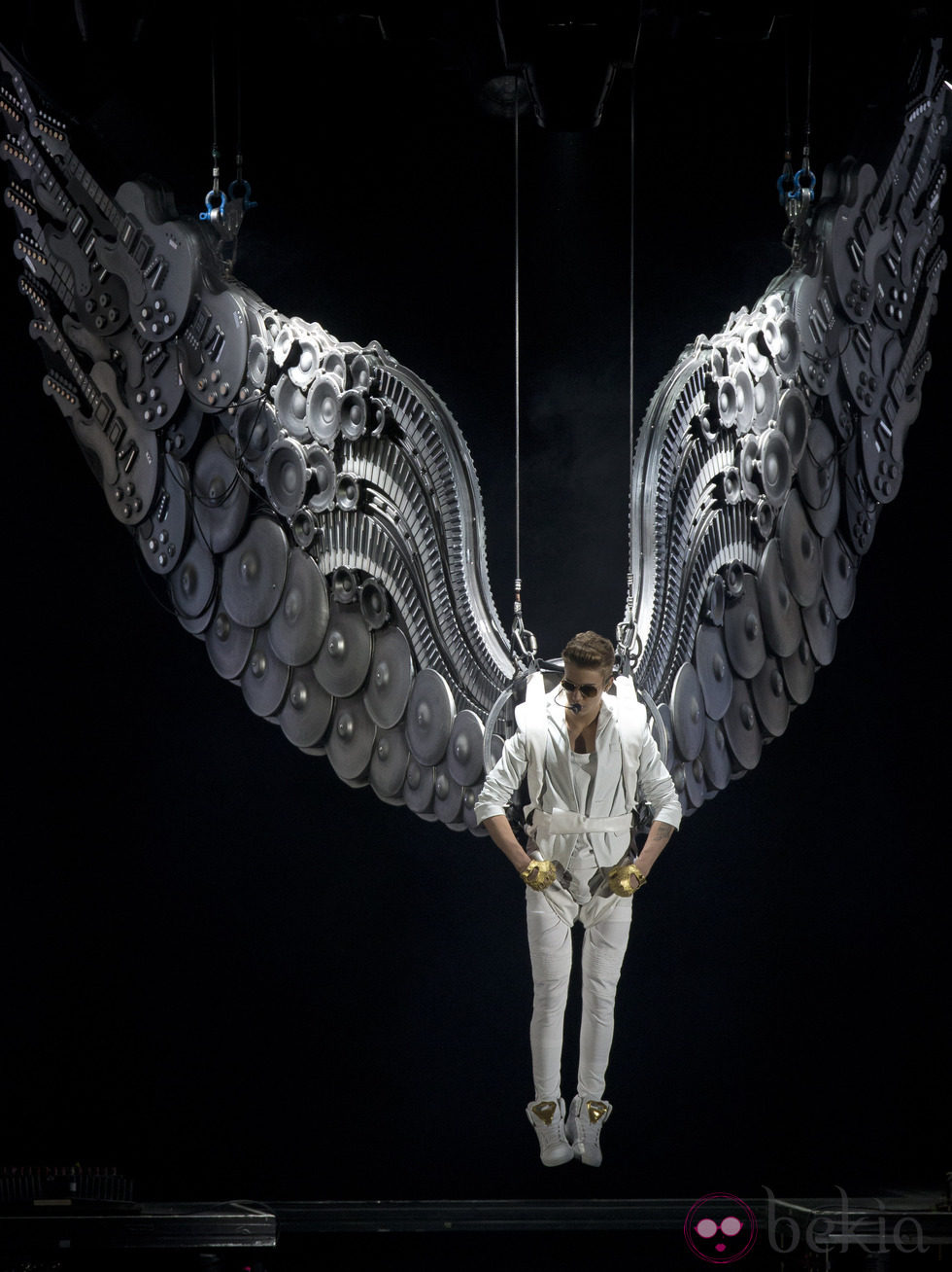 Justin Bieber durante su concierto en el O2 de Londres