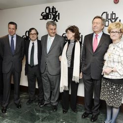 Rodrigo Rato, Eduardo Zaplana, Paco Marhuenda, Jesús Posada y Paloma Segrelles en el Club Siglo XXI