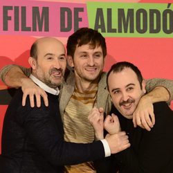 Javier Cámara, Raúl Arévalo y Carlos Areces presentan 'Los amantes pasajeros' en Madrid