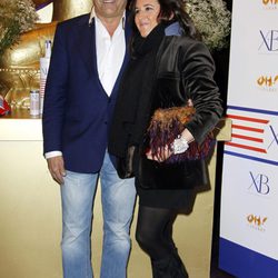 Jaime Martínez Bordiú y su novia en la fiesta de presentación de un cóctel