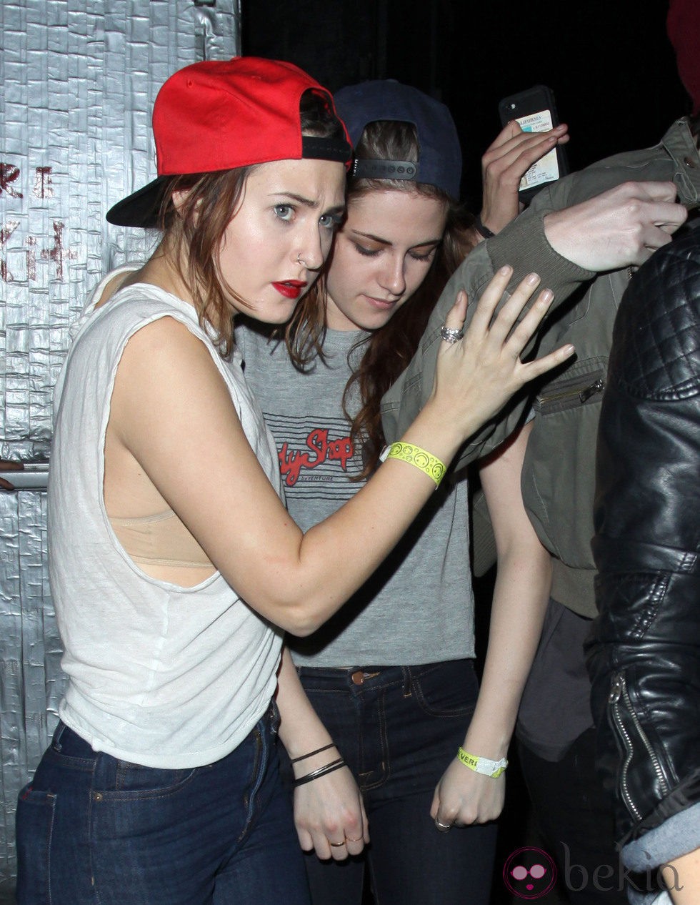 Kristen Stewart de fiesta con su amiga Scout Taylor Compton