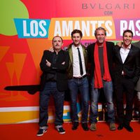 Carlos Areces, Raúl Arévalo, Willy Toledo, Miguel Ángel Silvestre, Hugo Silva y Javier Camara en el estreno de 'Los amantes pasajeros'