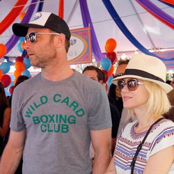 Naomi Watts y su marido Liev Schreiber en la fiesta solidaria de John Varvatos en Los Ángeles