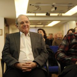 Emilio Gutiérrez Caba en la presentación de la exposición de dibujos de José Luis López Vázquez