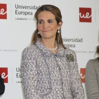 La infanta Elena preside la entrega de los Premios Jóvenes Emprendedores