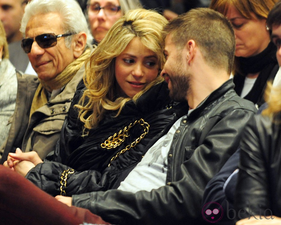 Shakira y Gerard Piqué muy cómplices en la presentación del libro 'Fantasmas del pasado'