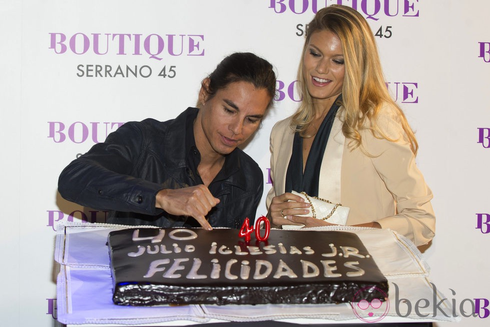 Julio José Iglesias celebra su 40 cumpleaños con su mujer Charisse Verhaert