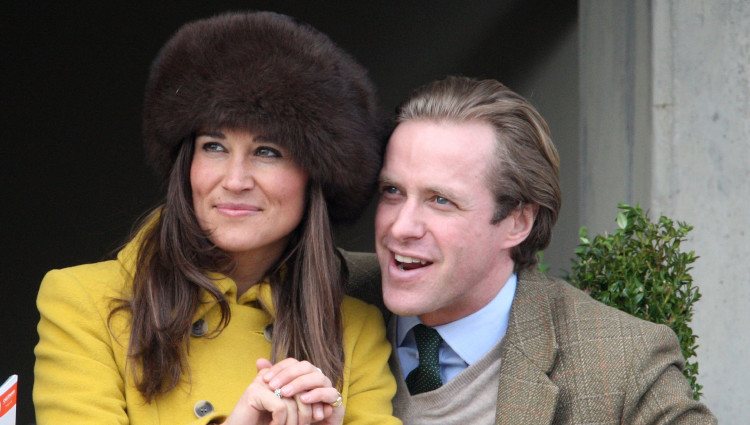 Pippa Middleton con Tom Kingston en las carreras de caballos de Gloucestershire