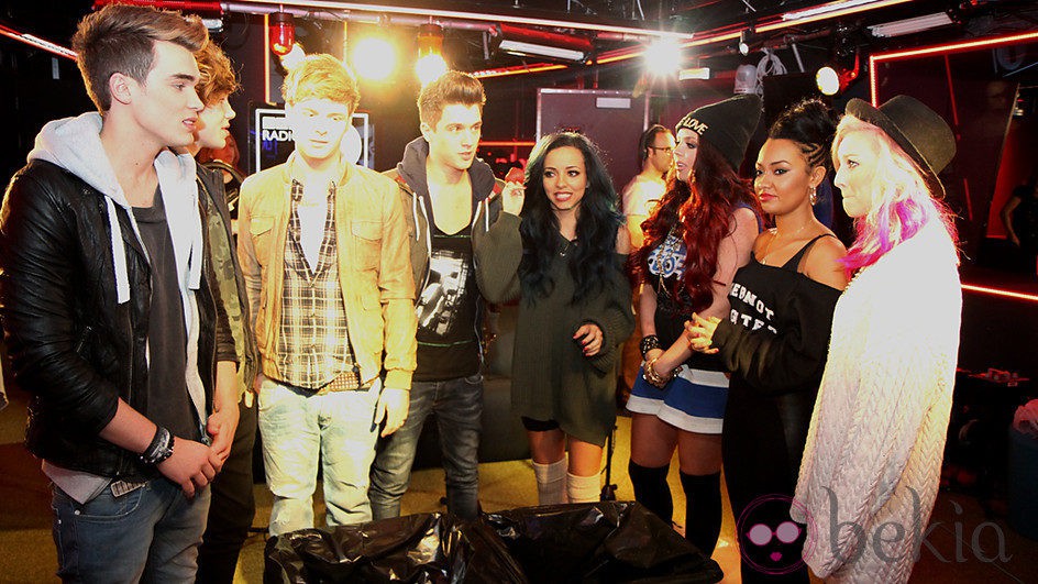 Union J y Little Mix antes de su reto del Red Nose Day 2013