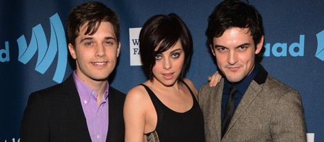 Andy Mientus, Krysta Rodriguez y Wesley Taylor en la 24 edición anual de los GLAAD Media Awards