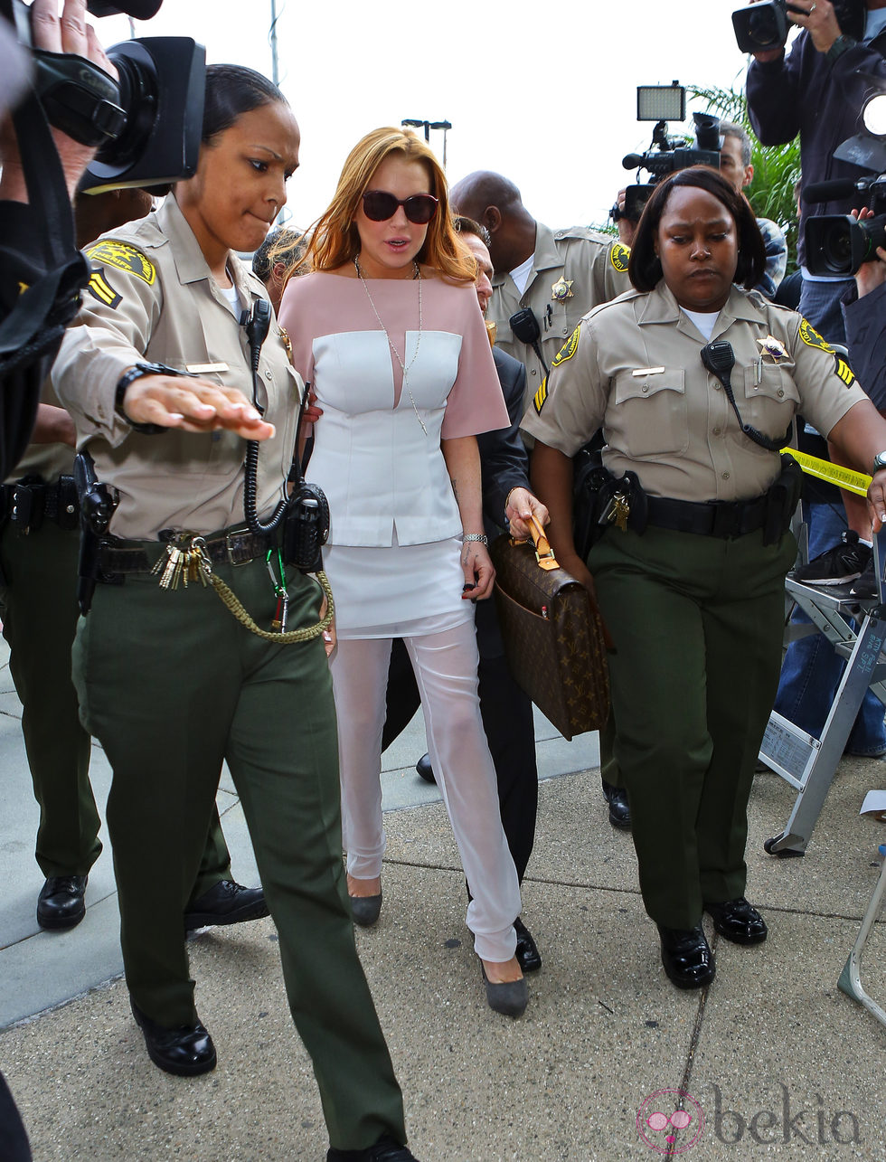 Lindsay Lohan a su llegada a los juzgados