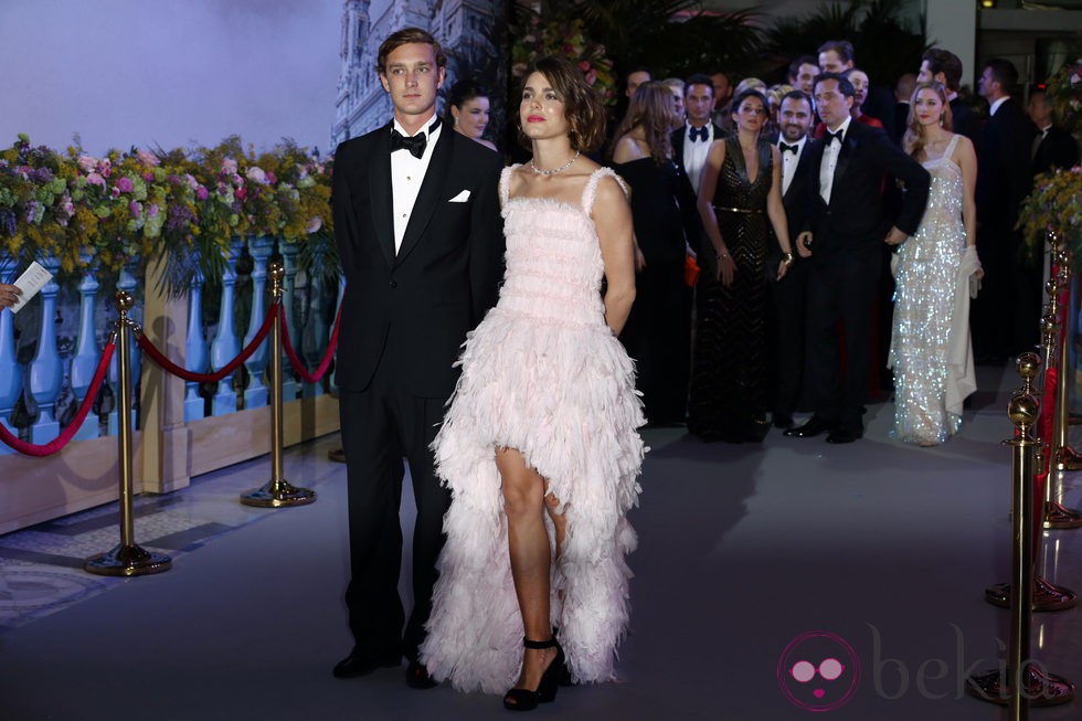 Pierre y Carlota Casiraghi en el Baile de la Rosa 2013