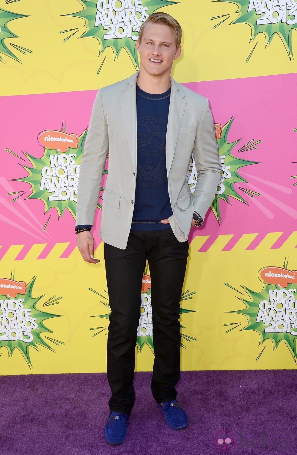 Alexander Ludwig en la alfombra roja de la 26 edición de los premios Nickelodeon