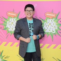 Rico Rodriguez en la alfombra roja de la 26 edición de los premios Nickelodeon