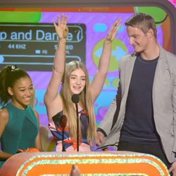 Alexander Ludwig, Amandla Stenberg y Willow Shields recogen el premio de los Nickelodeon's Kids' Choice Awards 2013