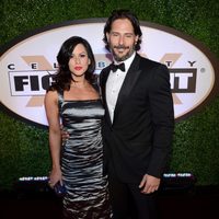 Joe Manganiello y Bridget Peters en la Celebrity Fight Night 2013