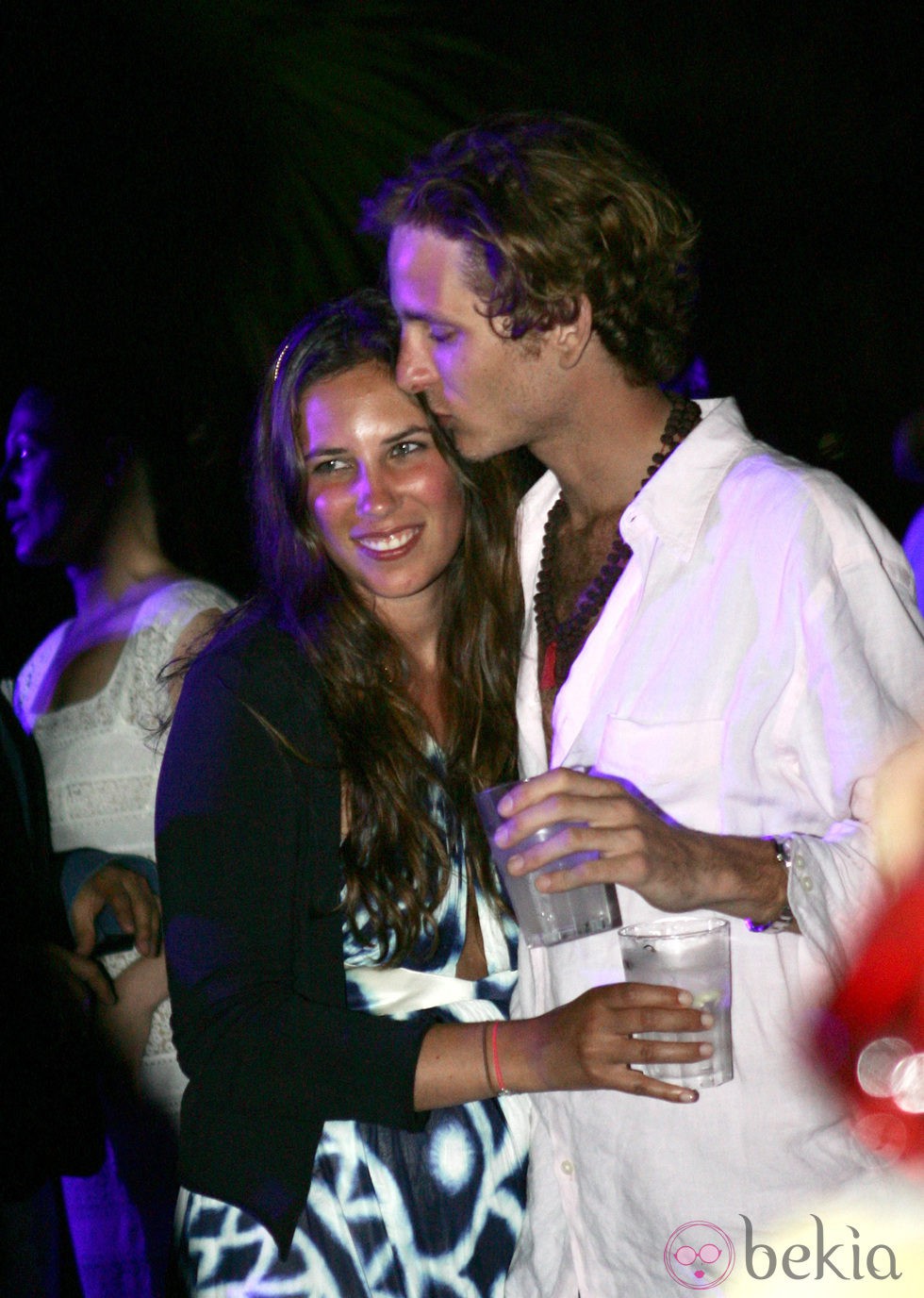 Andrea Casiraghi besa cariñosamente a Tatiana Santo Domingo