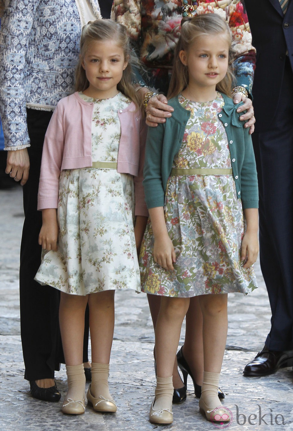 Las infantas Sofía y Leonor en la Misa de Pascua en Mallorca