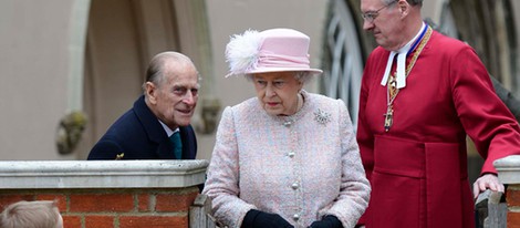 La Reina Isabel II y el Duque de Edimburgo en la Misa de Pascua 2013