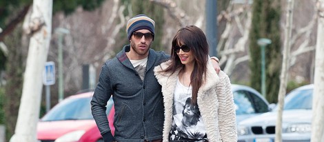 Pilar Rubio y Sergio Ramos paseando por Madrid