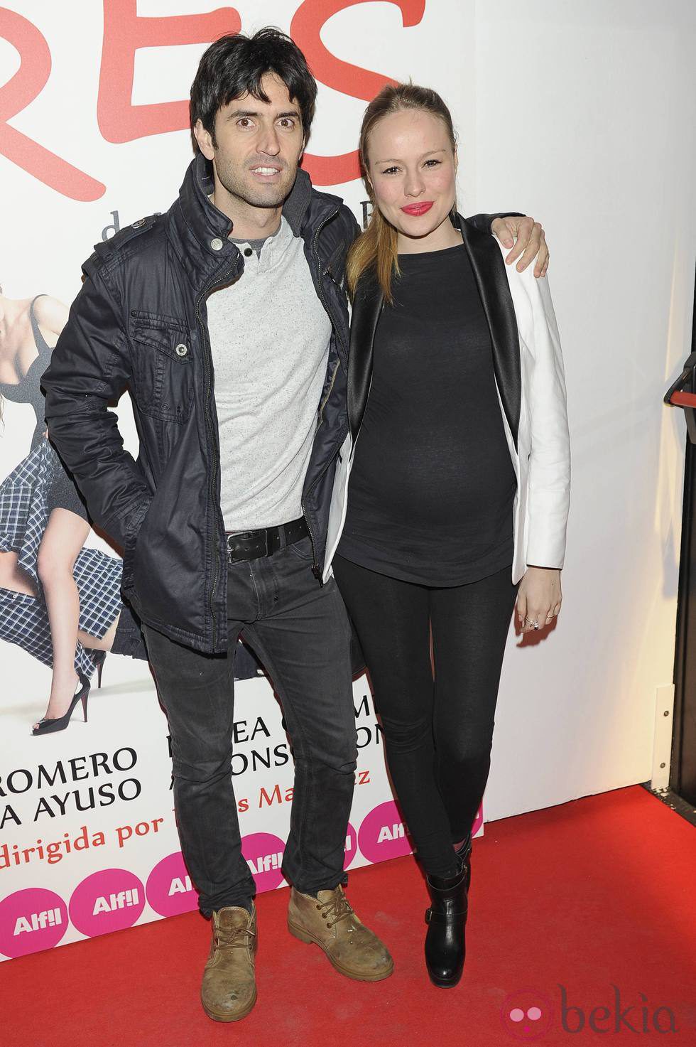 Esmeralda Moya y Carlos García en el estreno de 'Tres'