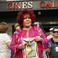 Sara Montiel en el reestreno de 'La violetera'