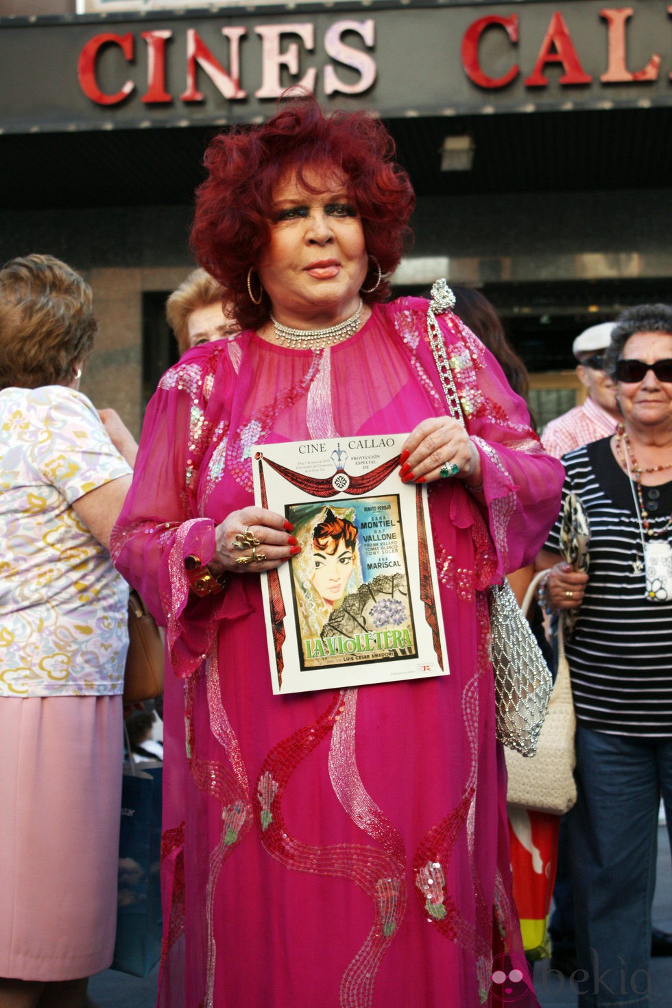 Sara Montiel en el reestreno de 'La violetera'