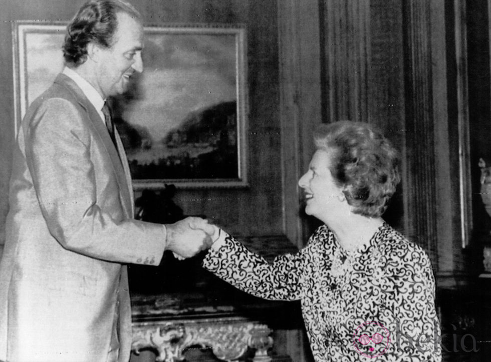 Margaret Thatcher junto al rey Juan Carlos I 