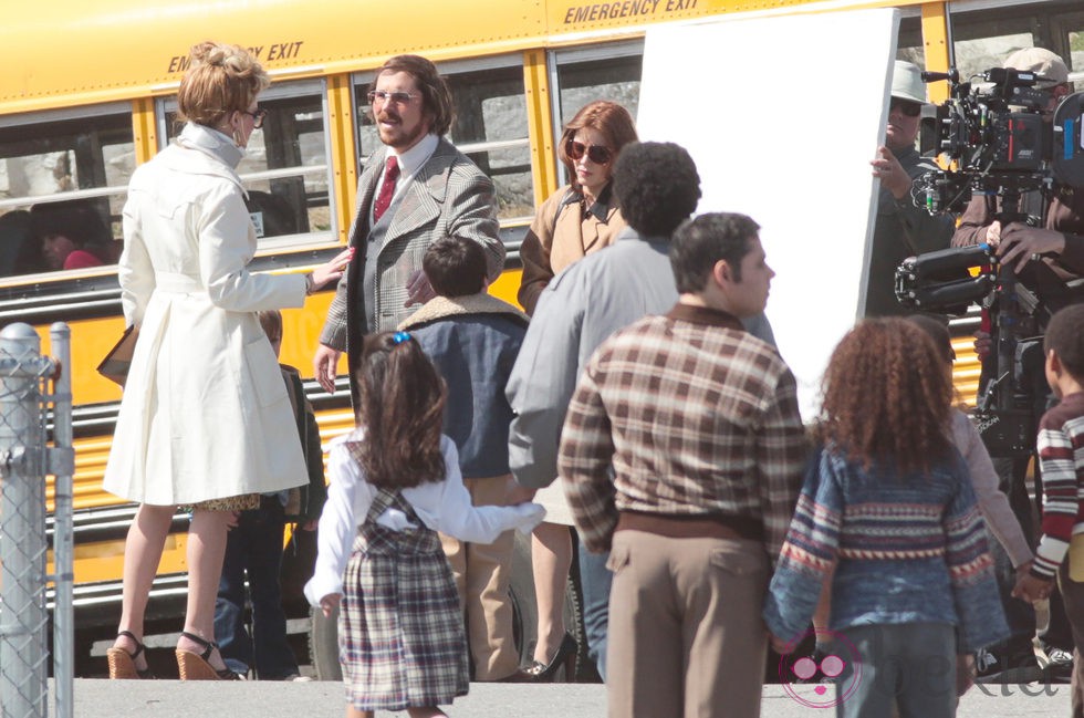 Jennifer Lawrence, Christian Bale y Amy Adams grabando 'American Bullshit'