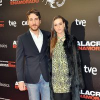 Alberto Ammann y Gala Meléndez en el estreno de 'Alacrán enamorado' en Madrid