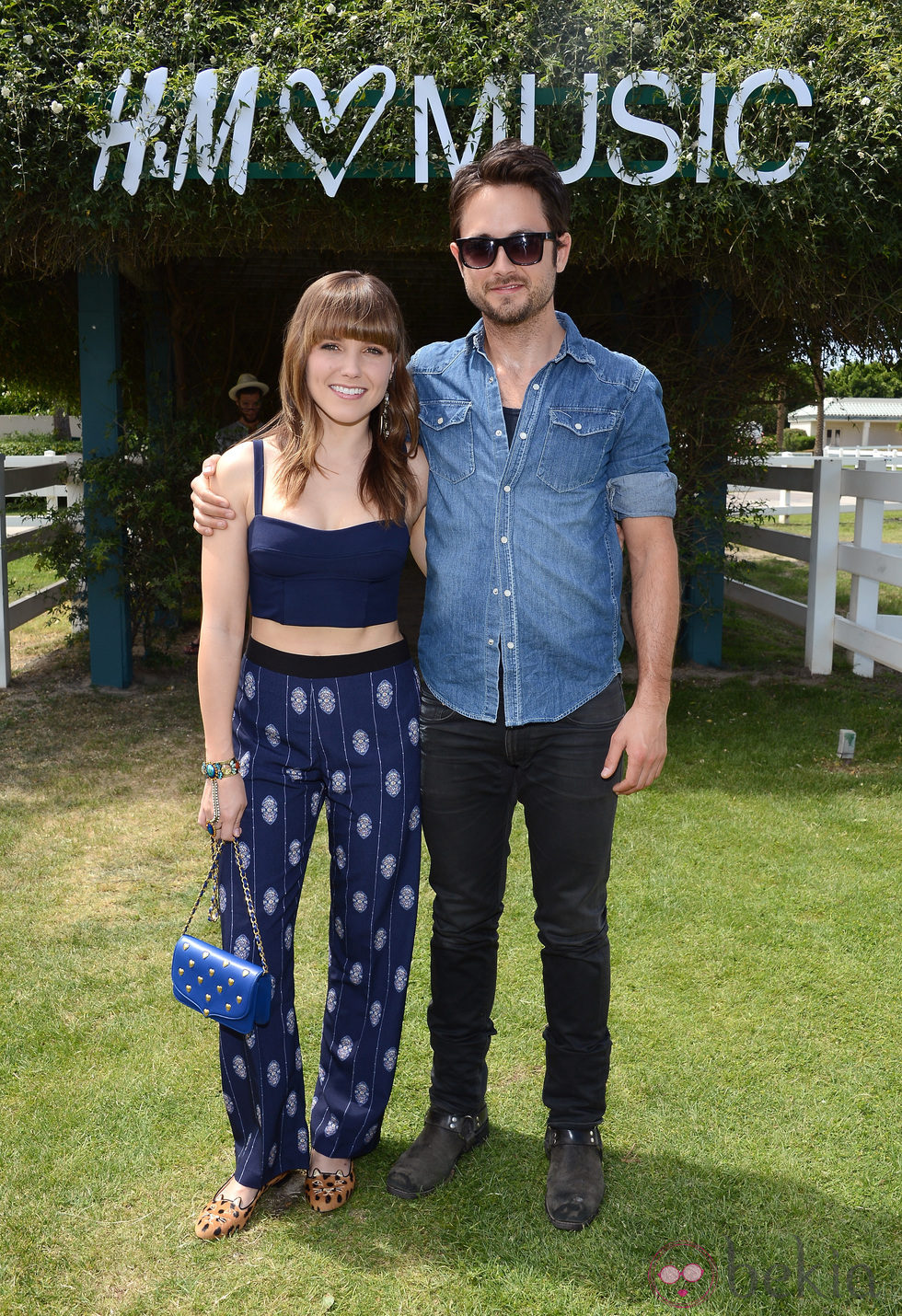 Sophia Bush y Justin Chatwin en el Festival de Coachella 2013