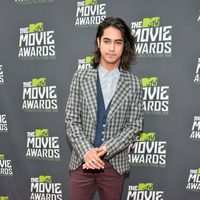 Avan Jogia en la alfombra roja de los MTV Movie Awards 2013