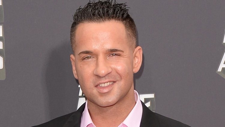 Mike 'The Situation' en la alfombra roja de los MTV Movie Awards 2013