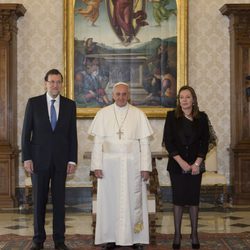 Mariano Rajoy, el Papa Francisco y Elvira Fernández Balboa en El Vaticano