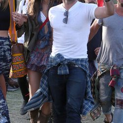 Alessandra Ambrosio y Jamie Mazur en el Festival de Coachella 2013