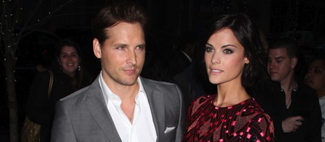 Peter Facinelli y Jaimie Alexander en la premiere de 'Pain and Gain'